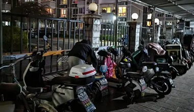 电动自行车充电新规一周年，有哪些变化？还有哪些问题待解决？